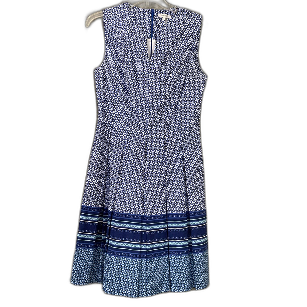 Tyler Boe fit flair pleated Dress women’s Size 8 Blue Sleeveless geometric print